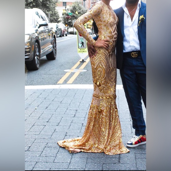 Elegant Prom Dress - Picture 2 of 5